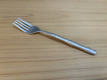 軽くて扱いやすいアルミ製カトラリー