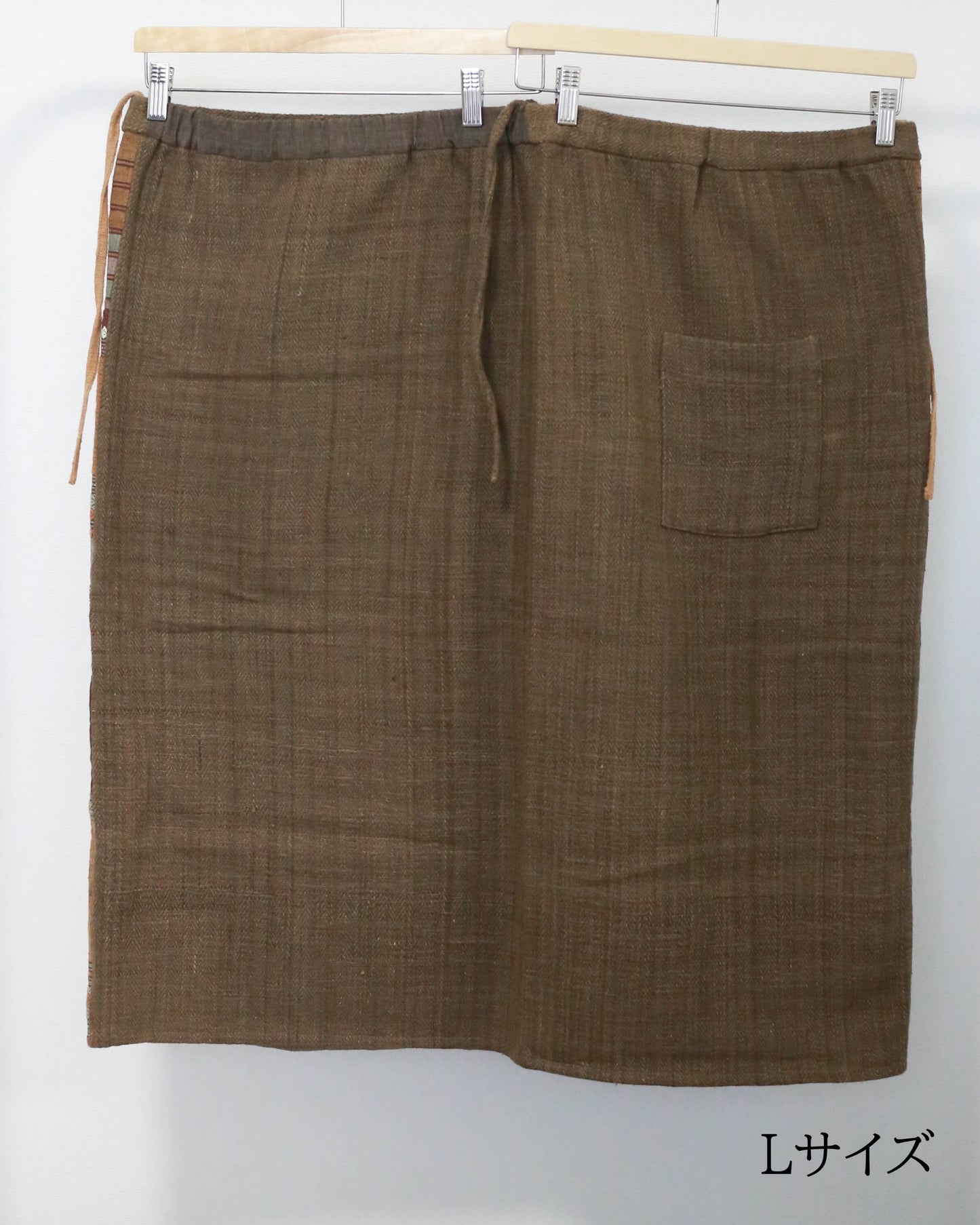 sinh maki skirt タイルー族もよう
