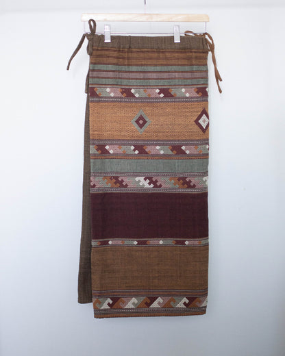sinh maki skirt タイルー族もよう