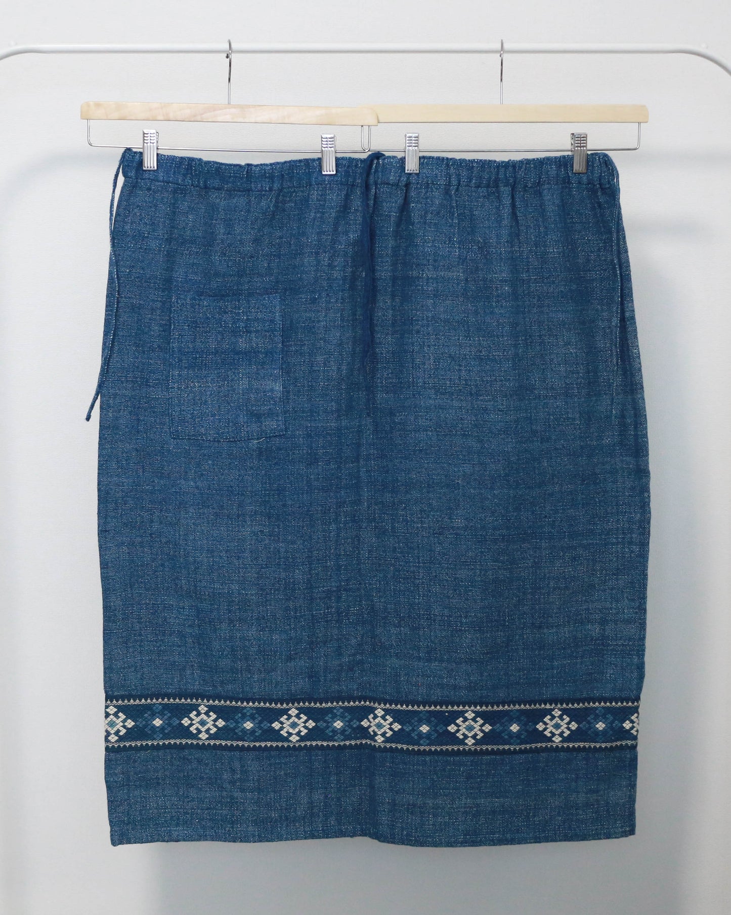 sinh maki skirt タイルー族ライン
