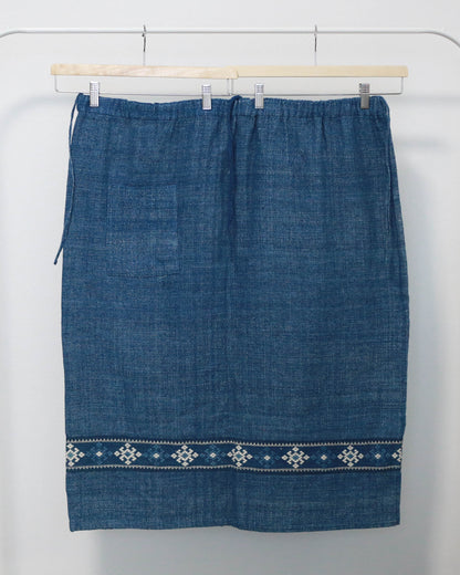 sinh maki skirt タイルー族ライン