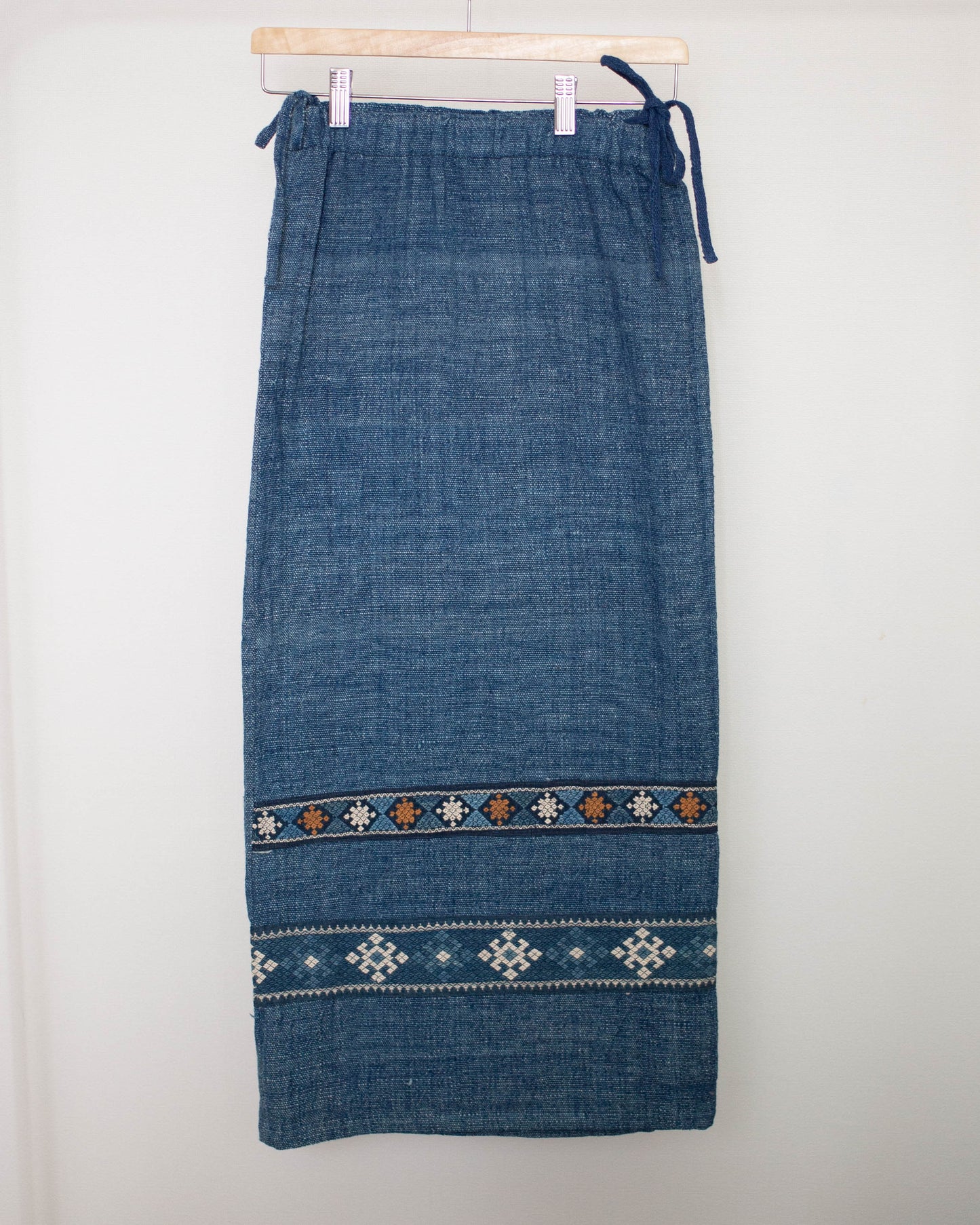 sinh maki skirt タイルー族ライン