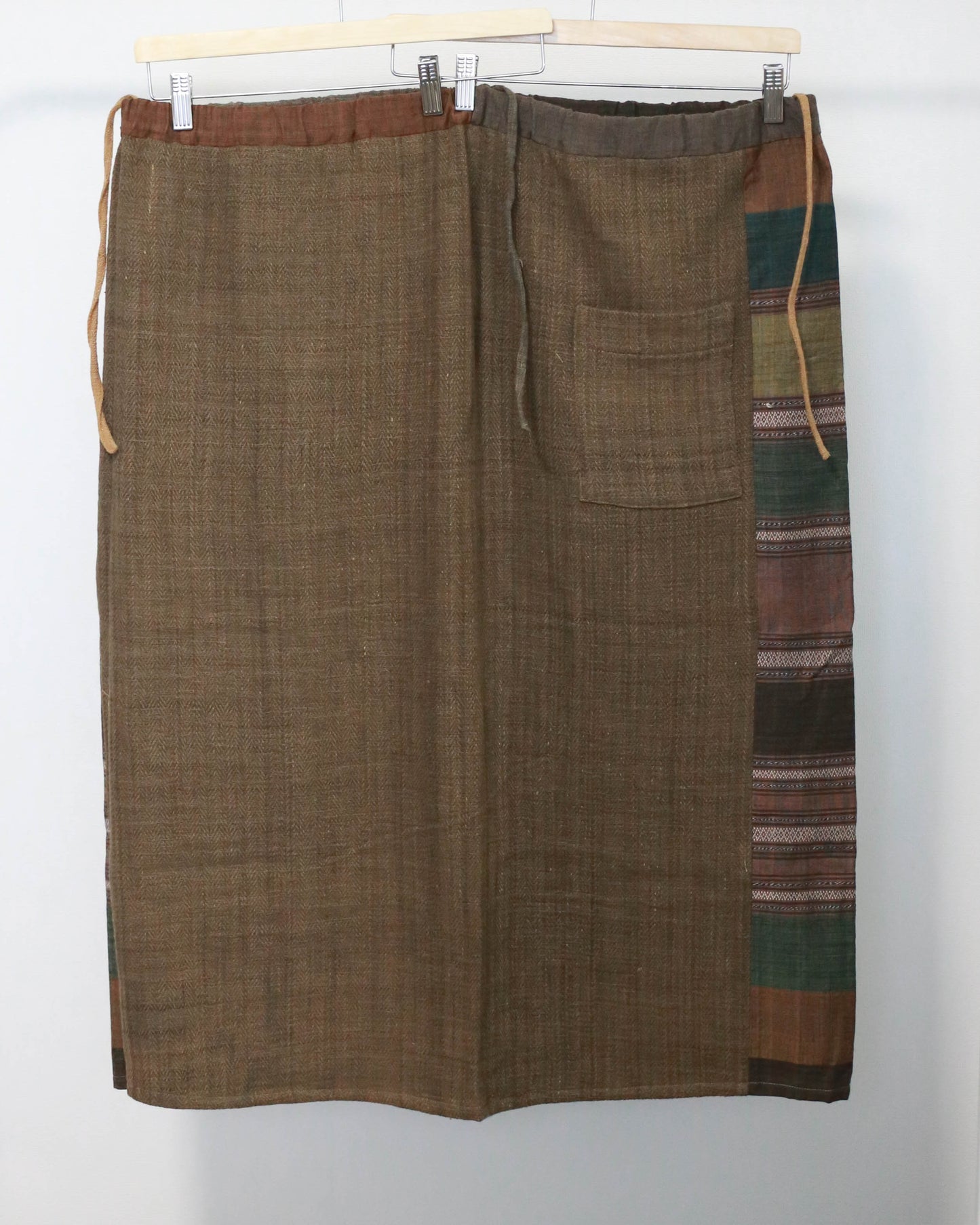 sinh maki skirt ブアローイさんのストライプ