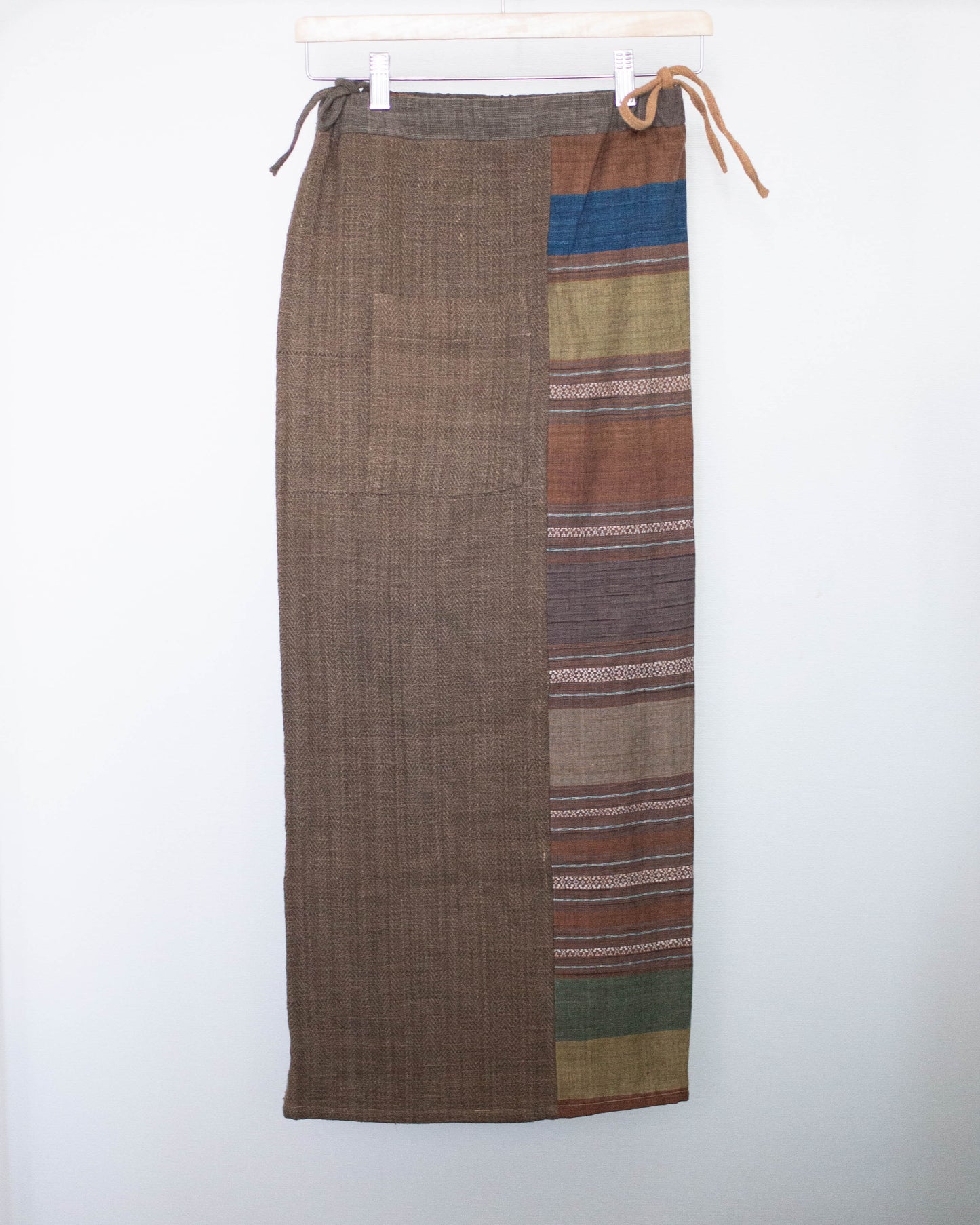 sinh maki skirt ブアローイさんのストライプ