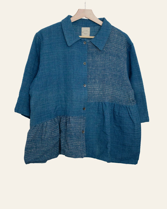 teela shirt  薄藍織りもよう