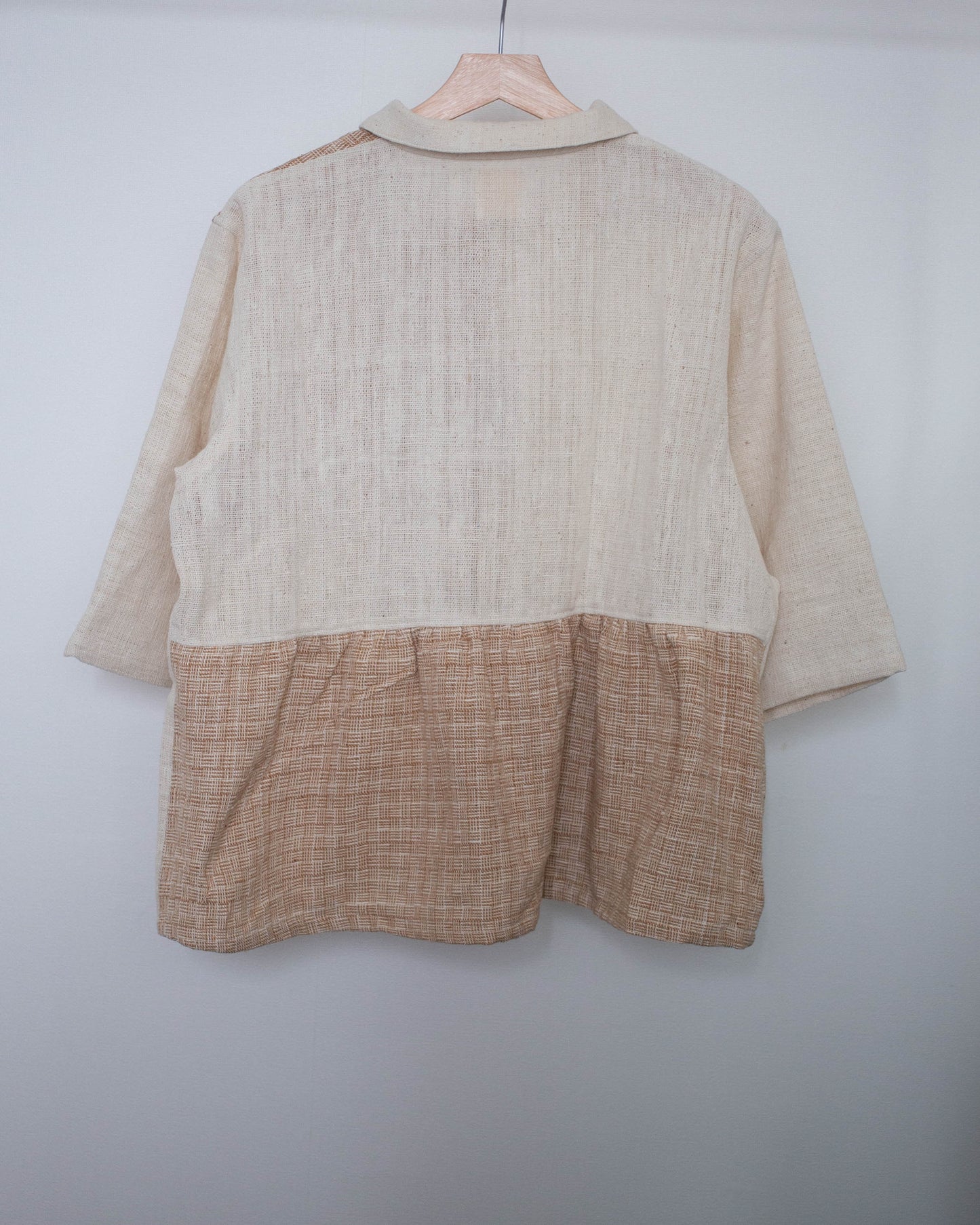 teela shirt 生成りとゆらぎ格子